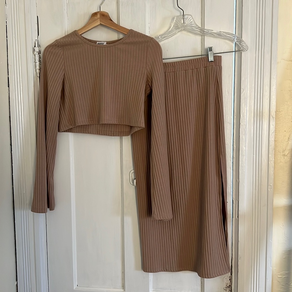 Princess Polly Cropped Set in size 6